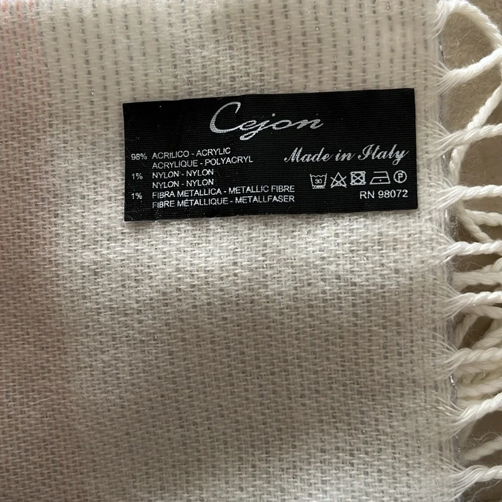 Cejon Made in Italy Pastel Scarf and Mitten Set